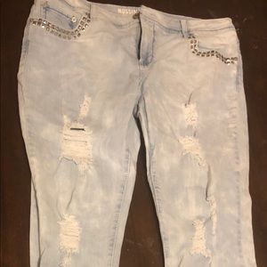 Distressed Mossimo stretchy skinny jeans